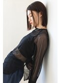 細めハイライトブルーカラーの前髪なしぱっつんボブ