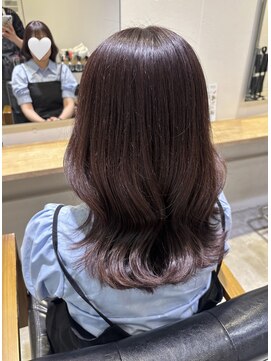 リタ(rita.) 小辻結花 韓国風くびれヘア◎ラベンダーグレージュ×艶髪