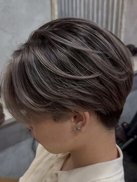 アポロ 横浜駅店(apollo) MEN’S HAIR/サーフカール/刈り上げセンターパート/ブリーチ