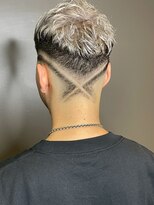 ジェコ ブラン(gecko. brun) ハイトーンシルバー/バズカット/バリアート #武蔵小山美容室