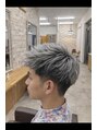 ラッシュヘアエン(Rush hair en)&nbsp;・シルバーアッシュでつくる束感ショート