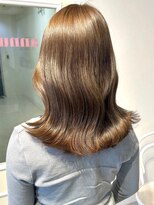 アンニュ(annuy)&nbsp;ハイトーン ベージュカラー 韓国ヘア 顔周りカット レイヤー