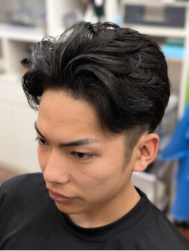 トリイ(TORII) バックに流したショートスタイル