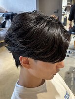 ボンドストーリールミエール(Bond Story lumiere)&nbsp;フェザーパーマカルマパーマ毛流れパーマ毛流れセンターパート