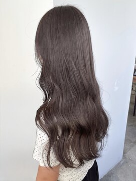 ヘアーアイストゥーレ(HAIR ICI TRE) 大人可愛いラベンダーグレージュカラー透明感カラー担当渡辺聖