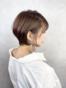 アース コアフュールボーテ みどり店(EARTH coiffure beaute)の写真/みどり★カラーを活かすカットが大人気♪インナーカラーをチラ見せさせる絶妙なカット技術で理想の仕上がり