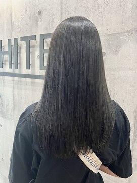 アンダーバーホワイト 南海難波店(_WHITE) 艶々ストレート