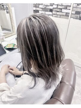 リアン(Lien) ホワイトグレージュ×バレイヤージュ