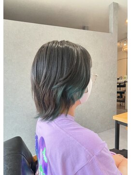 フー(feu) inner green color．