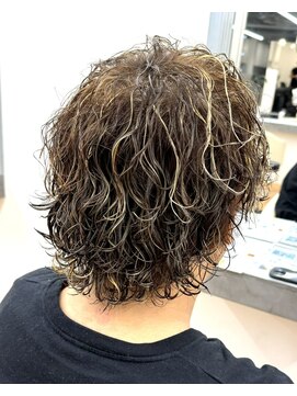 【サーフカールパーマ】ハイライトメッシュスパイラルパーマ