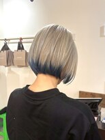 ラック 津田沼(LUCK)&nbsp;シルバーと青/ケアブリーチダブルカラーインナーカラー