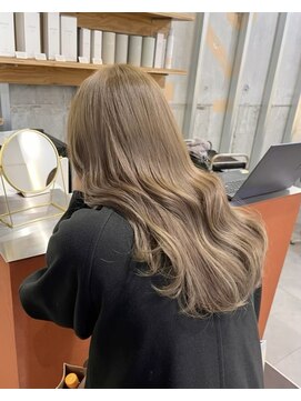 イオエ 梅田(ioe) ニュアンスカラー/グレージュ/ツヤ髪スタイル/髪質改善/縮毛矯正