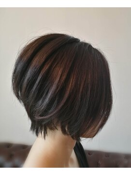デジール ヘアーアンドネイル(Dezir hair&nail) 前下がりクールショートボブ