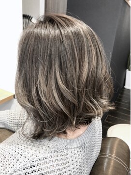 アペル(APARE) ボブ×ハイライトグラデーション