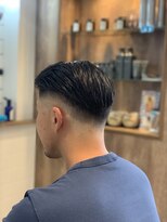 ブルートバーバーショップ(BLUET Barber Shop) 七三分けスキンフェードスタイル