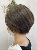 コンパクトショートショートヘア耳かけショートベージュカラー