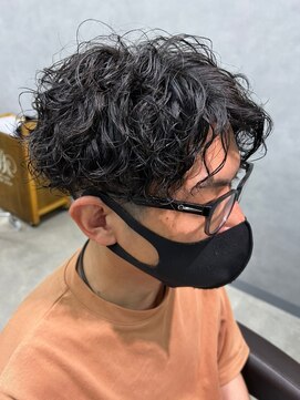 リット×ベリエ(Lit.×belier) ツイストパーマツイストスパイラルパーマツーブロック刈り上げ