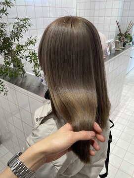 ロンドルーチェ 心斎橋(Lond luce) ダークアッシュ/ミディアムレイヤーカット［髪質改善/縮毛矯正］