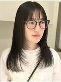 重ためヘアに顔まわりレイヤーで動きを♪