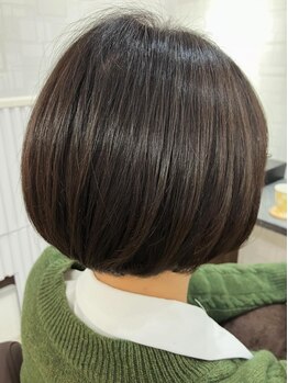 プライマル(Primal)の写真/髪の強度促進とダメージ補修で艶のある美髪に！夏の乾燥予防にも最適♪髪と頭皮に優しい施術◎