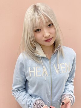 ミテ ナゴヤ(mite nagoya) ホワイトカラー / レイヤーカット