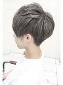 アッシュブラックツーブロックマッシュショート　ダークアッシュ