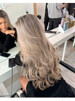 ブレンド 渋谷(BLend)&nbsp;黒髪ボブルフネビージュ小顔ワンレンスペインカール