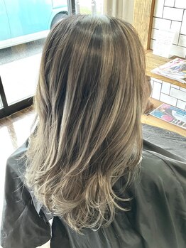 ジェンテ ヘアサプライ(GENTE hair&supply)の写真/カラーをしながら髪質改善も叶う♪季節感やトレンドも外さない夏の装いにも合うおしゃれなカラーをご提案！