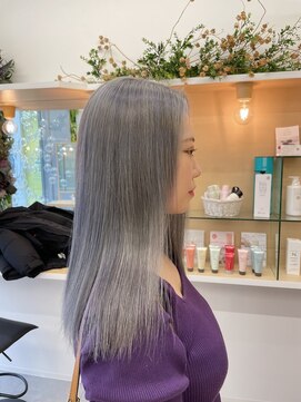 エイトヘアー(8 HAIR) White  gray