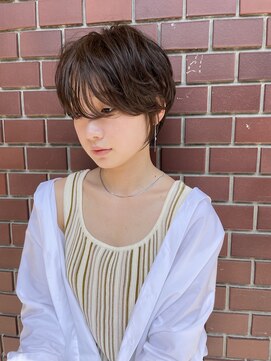 コワファーストナガサキシャンプーボーイ(COIFF1RST NAGASAKI SHAMPOO BOY) 大人可愛い20代30代40代黒髪前下がりショートボブ丸みショート◎