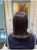 ツヤ感×秋色ブラウンで大人かわいい印象に