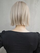 ギークス(GEEKS)&nbsp;【GEEKS渋谷】ホワイトブリーチ/冬カラー/20代30代/ミニマルボブ