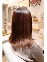 ワンアンドオンリー(One And Only)&nbsp;外ハネミルクティー艶カラーミディアムヘア髪質改善カラー