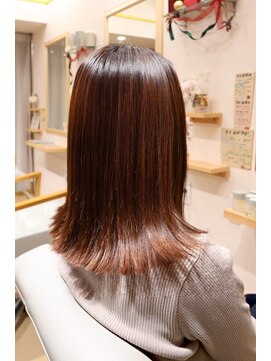 ワンアンドオンリー(One And Only) 外ハネミルクティー艶カラーミディアムヘア髪質改善カラー