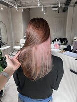 エラ(ere) インナーカラーピンク 桜ピンク ピンクベージュブリーチカラー