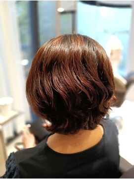 アンベリールフルー(EMBELLIR fleur) ミディアムレイヤーパーマカットスタイル