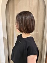 イコル(ikoru)&nbsp;ショートボブアッシュカラーグレージュダブルカラーハイライト