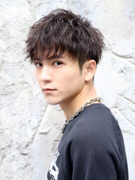 ネイビー(NAVY) 緩めのウェーブパーマ 束感ショート