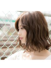 エノワ ヘアラウンジ 浦和駅西口本店(enowa HAIR LOUNGE) [浦和駅/enowa]外国人くせ毛風フラップボブ