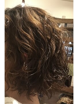 カミリー(Kamily) ＃とれやすい髪にはこれくらいしっかりパーマ