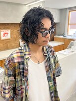 トゥコ(tuco)&nbsp;メンズパーマ　スパイラル　クルクル　黒髪