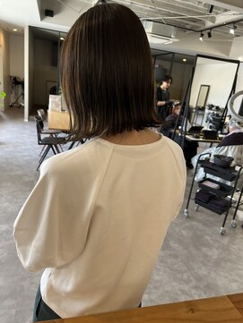 ナンバー(number+) 髪質改善で艶感ショコラグレージュ