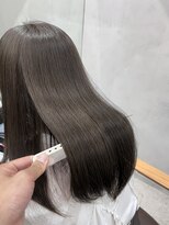 ロイド(Lloyd)&nbsp;【Lloyd 大宮】赤み消しグレージュ×髪質改善トリートメント