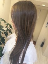 レイ(Lei)&nbsp;透明感カーキグレージュ　ロング　レイヤー