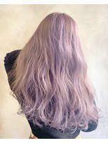 ネウィ 川崎(newi)&nbsp;ピンク×ヌーディーカラー×セミウェットウェーブ