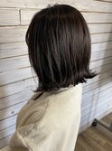 前下がりの切りっぱなしボブ
