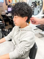 ヒビヲ(HIBIO)&nbsp;ツイストスパイラルパーマツーブロックメンズマッシュメンズヘア