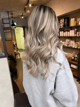 サニー 渋谷(SUNNY) バレイヤージュショコラアッシュハイライトグレージュカラー