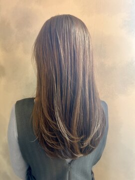 グリンプス(Glimpse) レイヤーカット+グレージュカラー