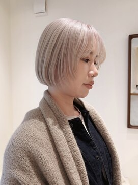ニール 名古屋 伏見 丸の内(NEELU) 【NEELU_misa】ミニボブ ホワイトブロンド